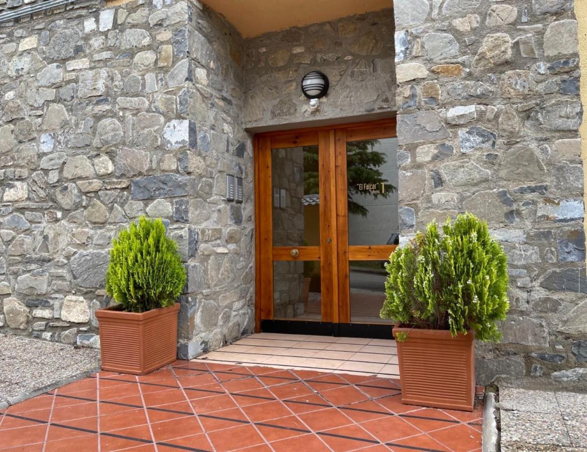 El Falcar Apartment *